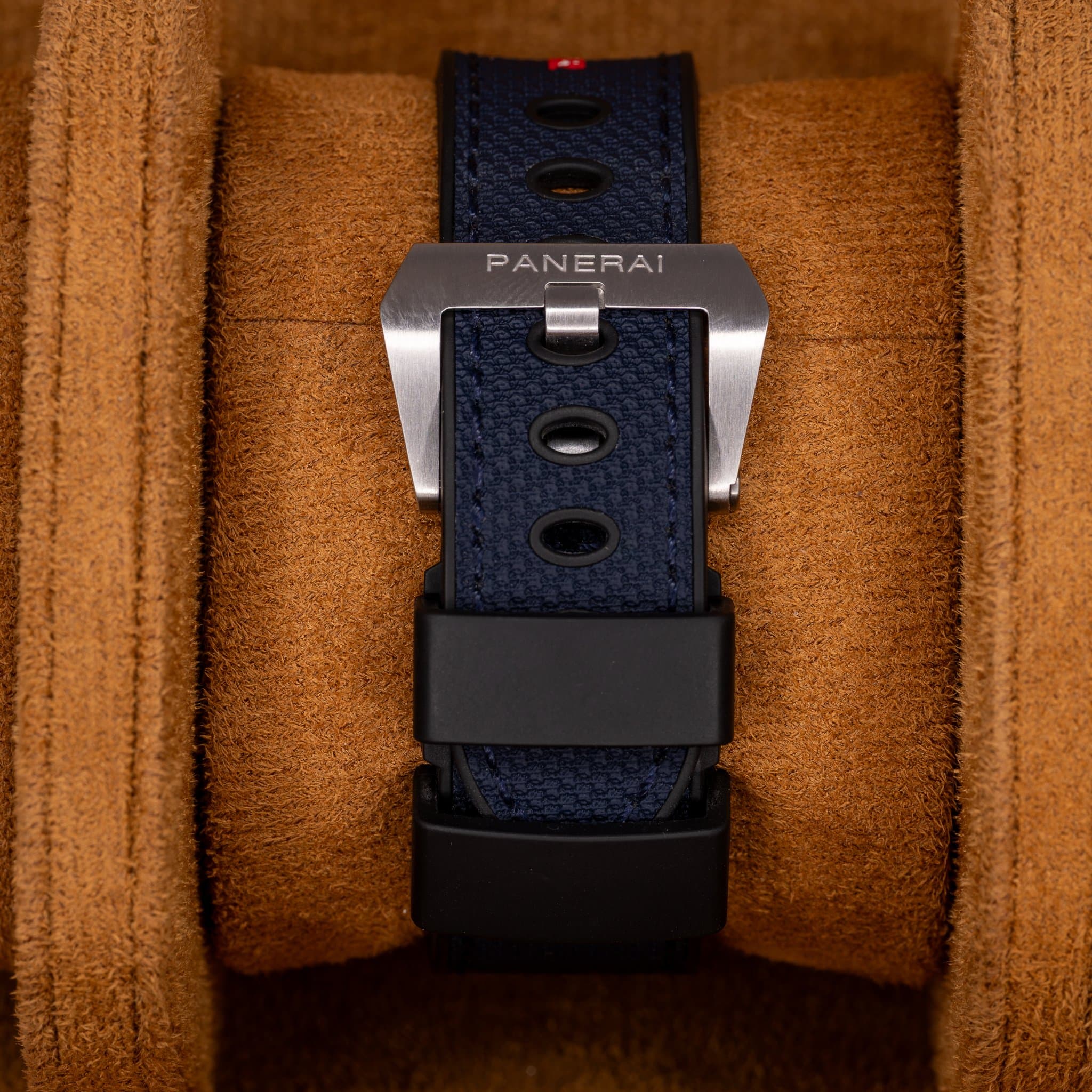 Panerai Luminor Quaranta BiTempo Luna Rossa (Ref. PAM01404) — photo 9