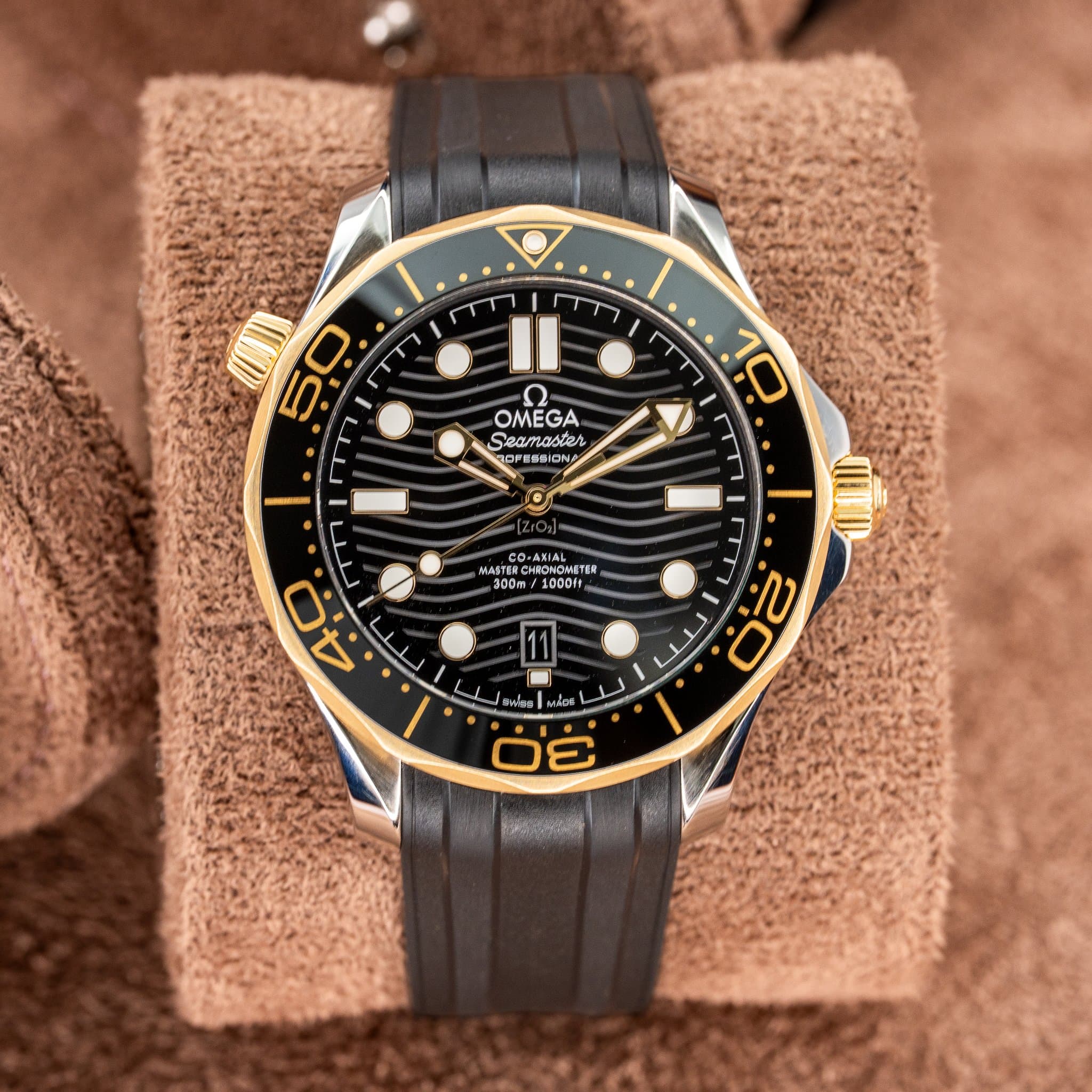 Omega Seamaster Diver 300M Steel & Gold (Ref. 210.22.42.20.01.001) — photo 15