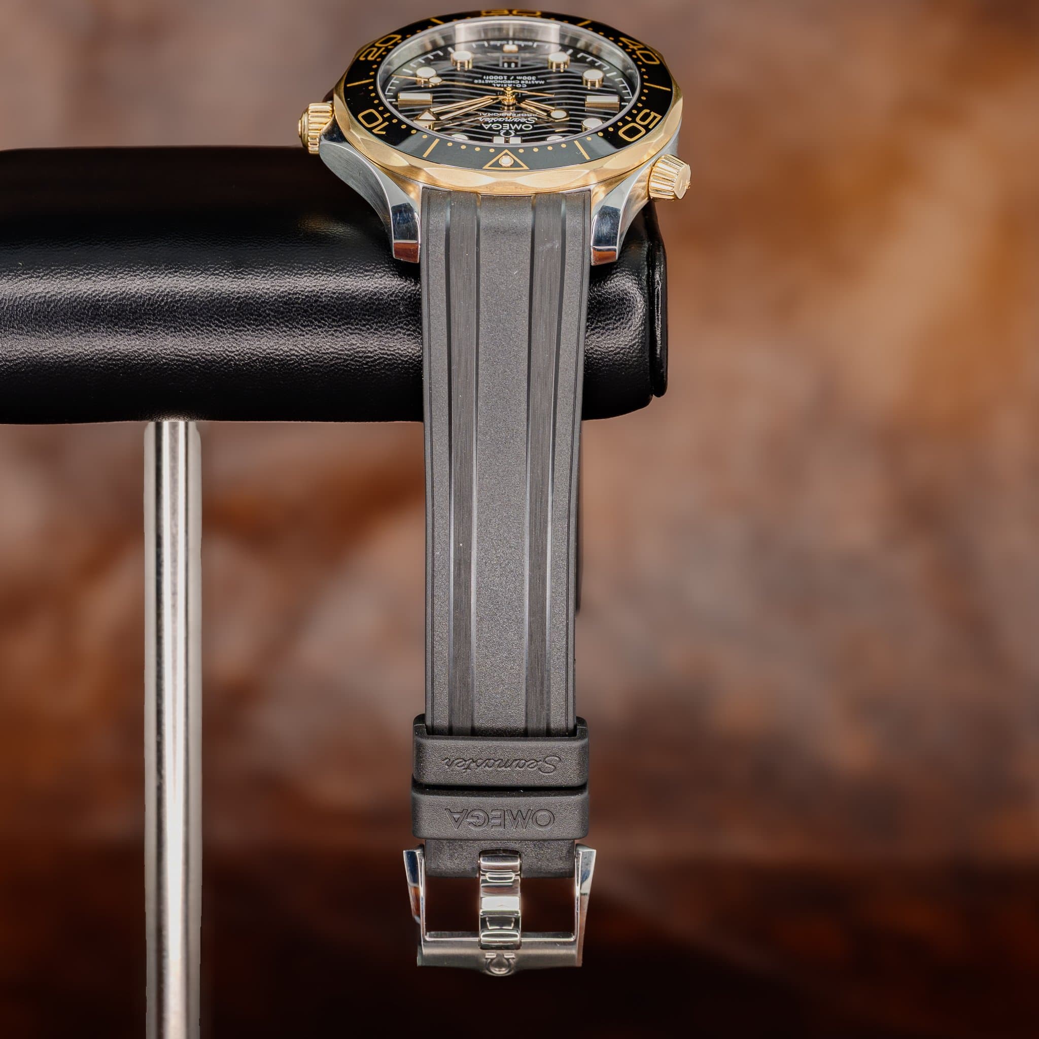 Omega Seamaster Diver 300M Steel & Gold (Ref. 210.22.42.20.01.001) — photo 11