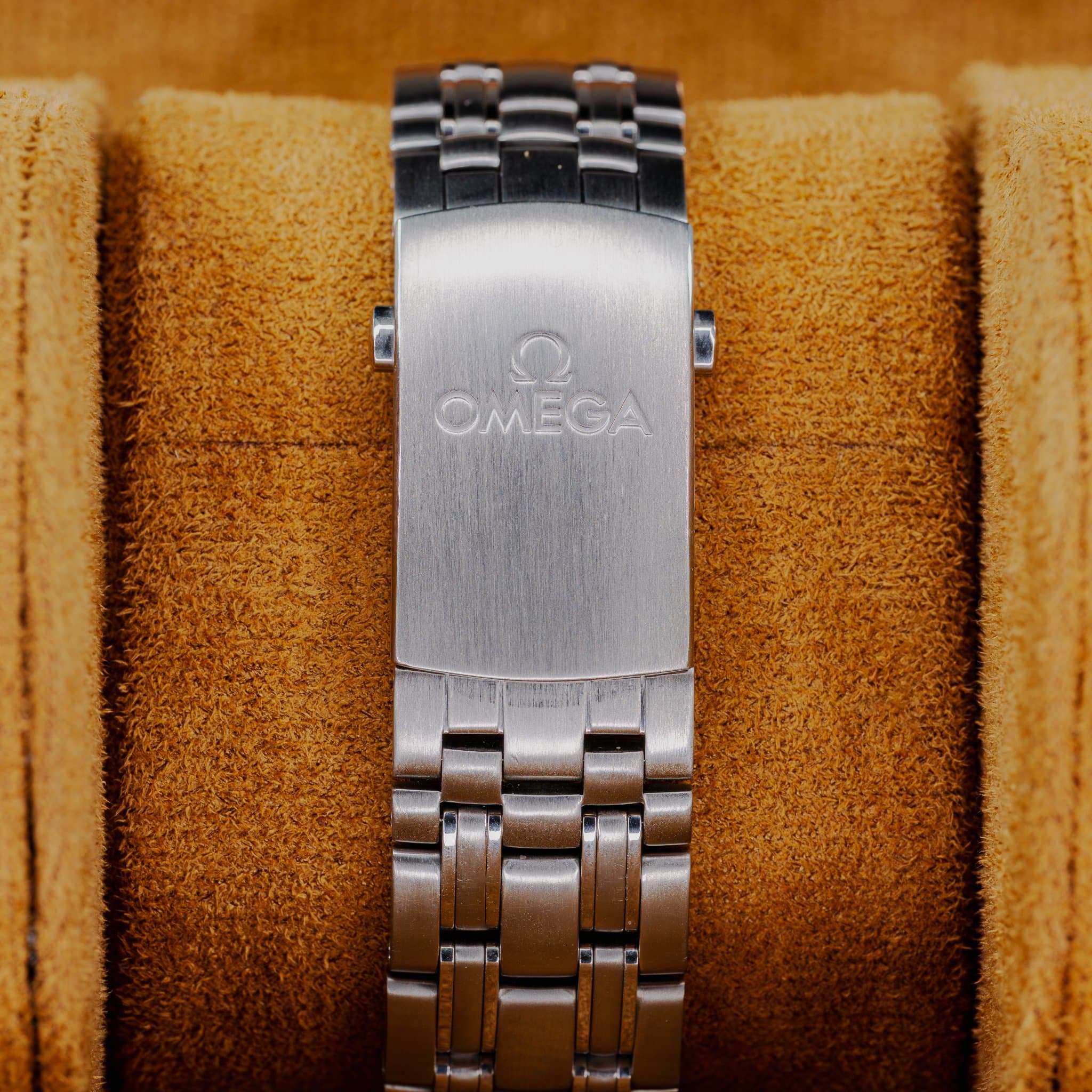 Omega Seamaster Diver 300M James Bond 50th Anniversary (Ref. 212.30.41.20.01.005) — photo 13