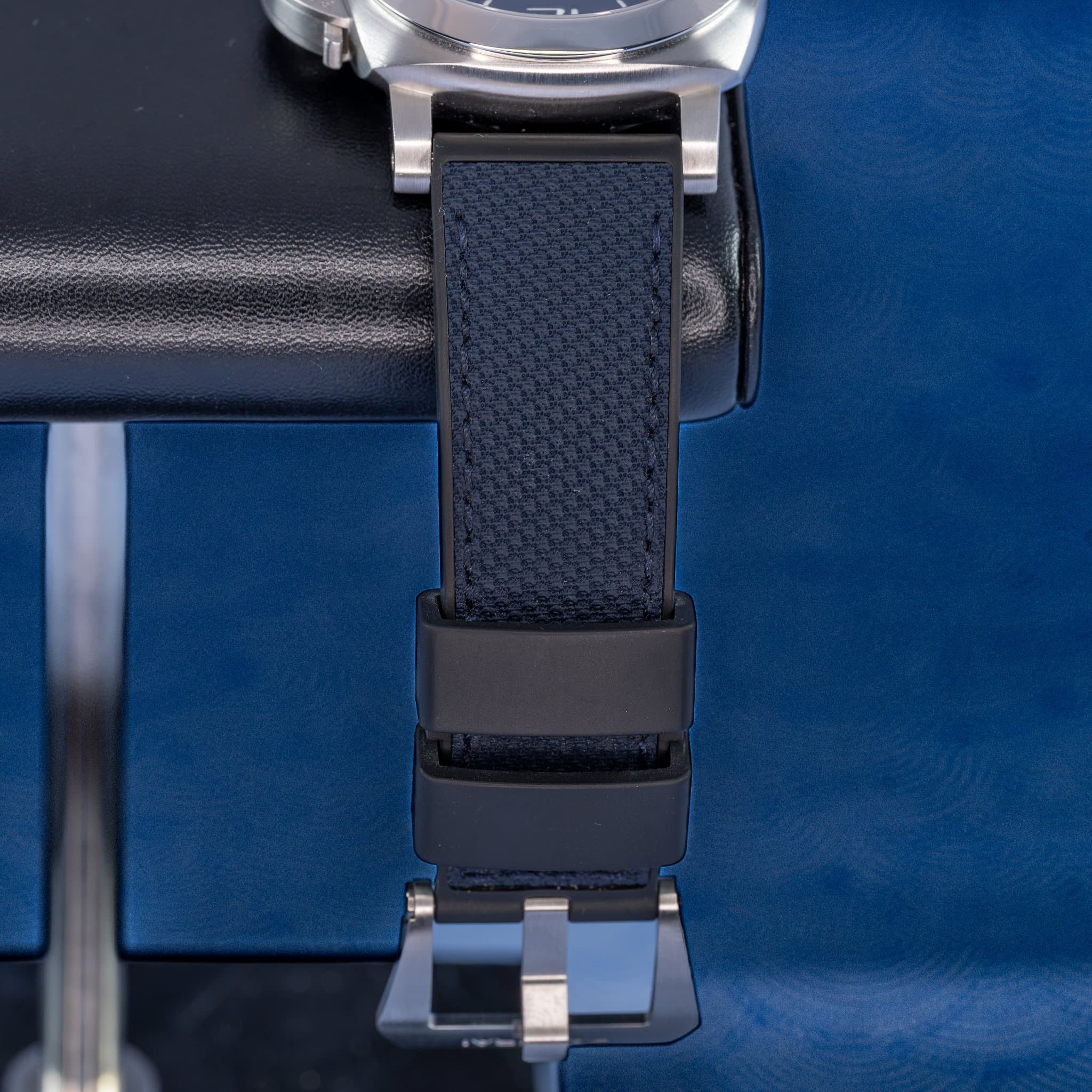 Panerai Luminor Quaranta BiTempo Luna Rossa (Ref. PAM01404) — photo 15